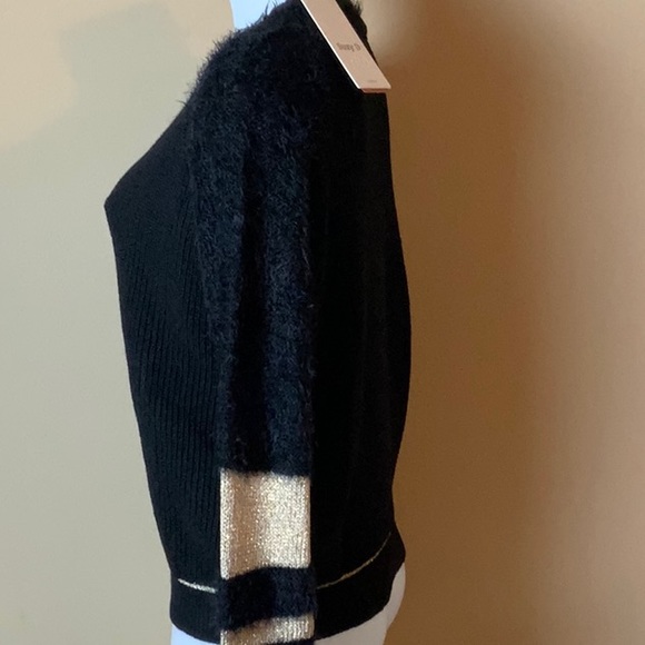 Suzy D Sweater - Picture 3 of 8